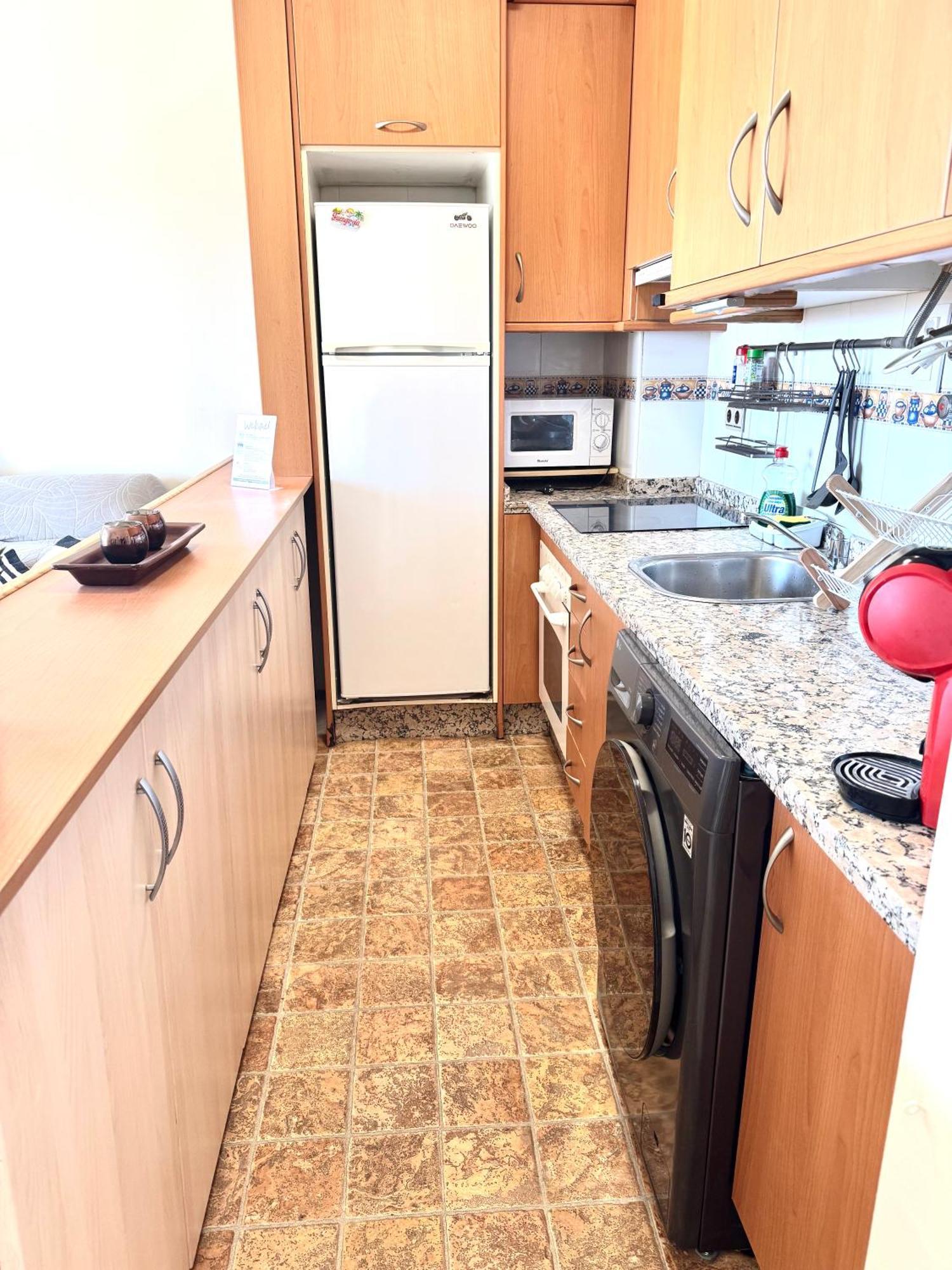 Cozy Fuengirola Apartment With Sea View & Pool Kültér fotó