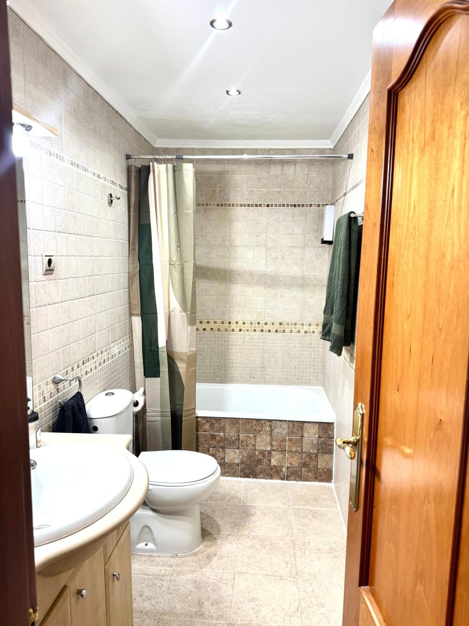 Cozy Fuengirola Apartment With Sea View & Pool Kültér fotó